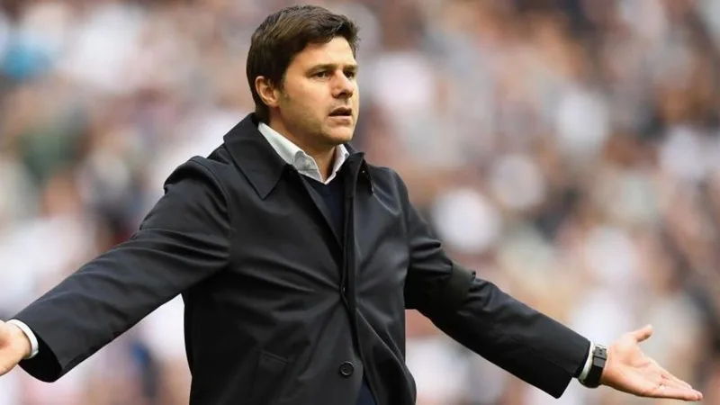 Tottenham manager Mauricio Pochettino stood with his arms outstretched during the FA Cup semi-final against Chelsea in 2017 (photo: BBC)